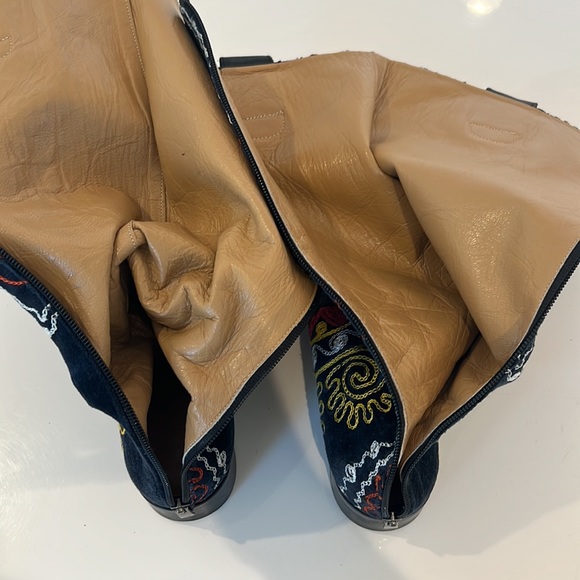 Embroidered Boots 👢 - Picture 7 of 7
